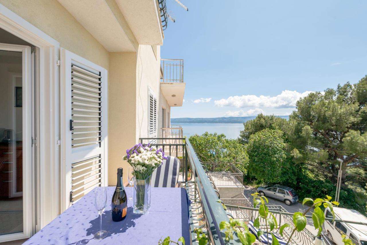 Apartmani Mirta Omis A Exterior foto